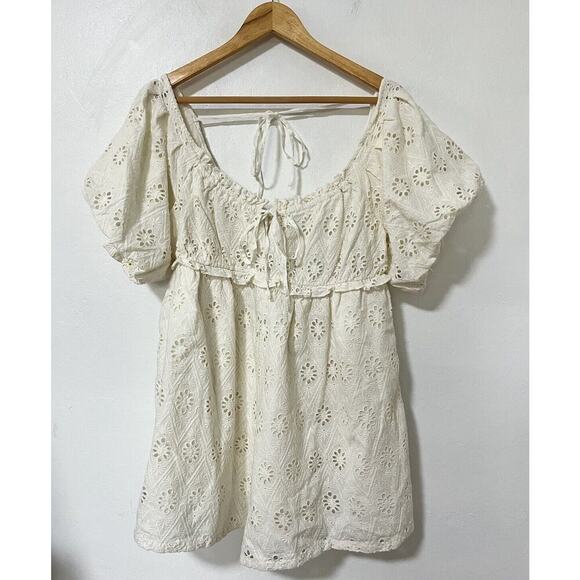 Anthropologie Pilcro Puff Sleeve Eyelet Playsuit Romper Jumper Size MP White NEW - Picture 1 of 9